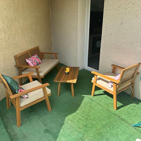 Appartement En Rez De Jardin Tout Equipe Fleurance Exterior foto